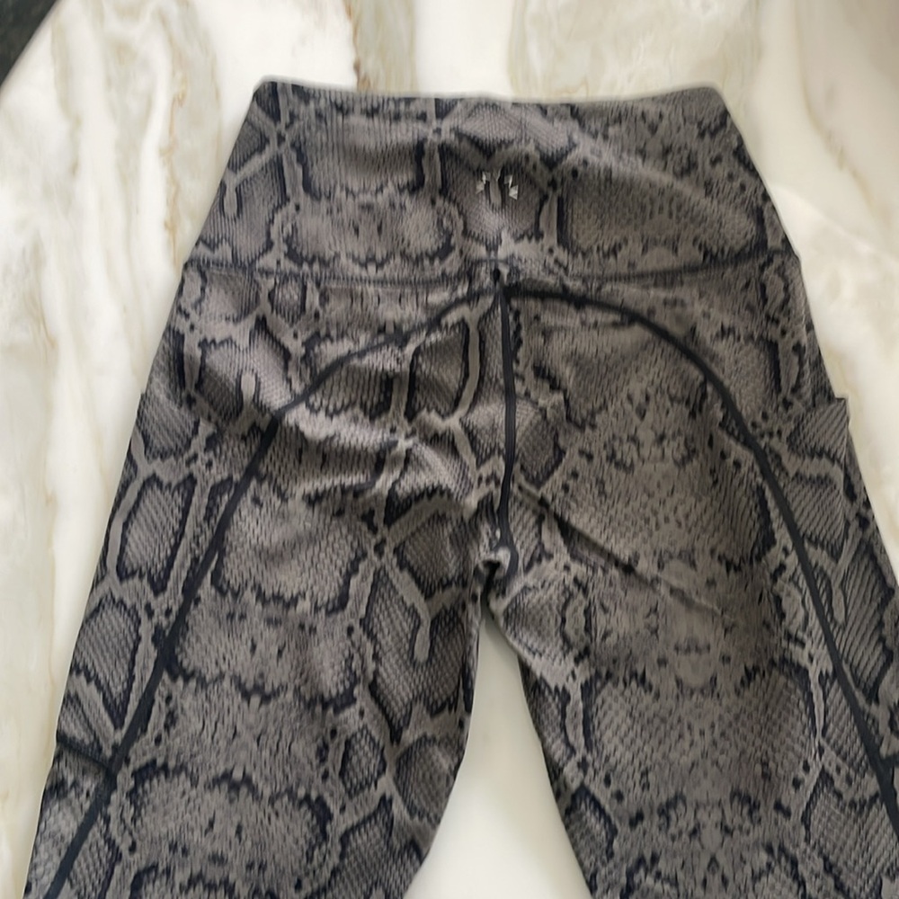 Varley Snake Print High Compression Leggings With… - image 4